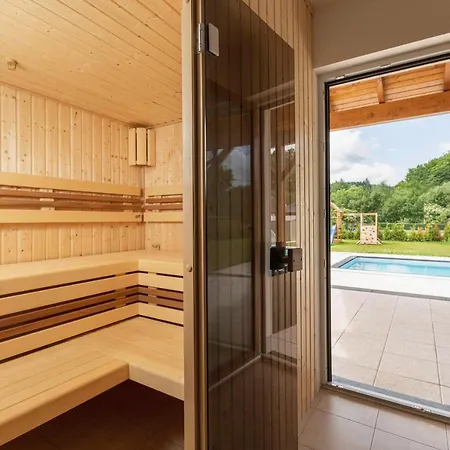 Holiday House Adam Prosecne Exterior foto